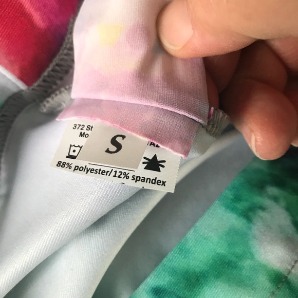 Super cute REPACTIVE ART LEGGINGS - Picture 8 of 9